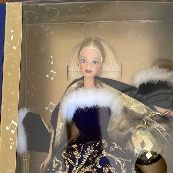 Vintage 2001 Mattel Ring in the New Year Barbie new in box - Picture 2 of 6